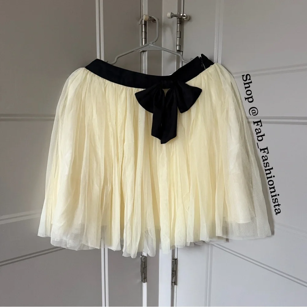 XXI Cream tulle skirt medium